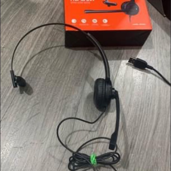 Wireless usb headset - Picture 2 of 2